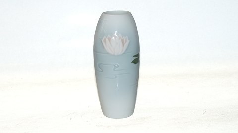 Bing & Grondahl Vase
Decoration number 6435