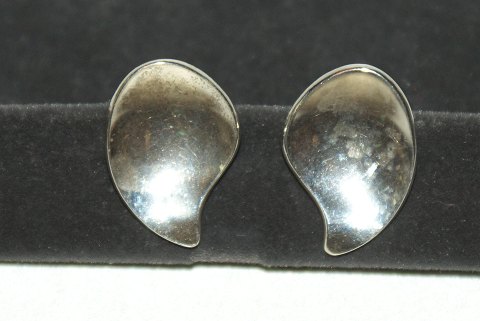 Earrings Sterling silver Clips
Sold