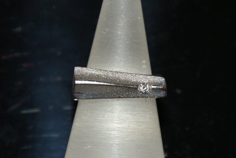 White Gold Ring with Brilliant 14 Karat, Frosted