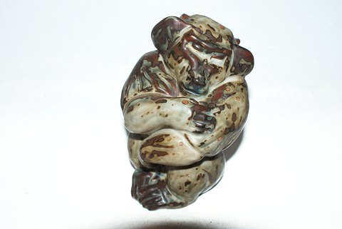 Royal Copenhagen Stoneware Figure, sitting monkey
design Knud Kyhn.
Dek. nr.20216
