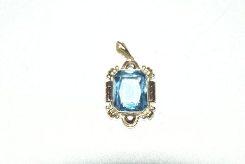 Pendant with armetyst 14 carat gold