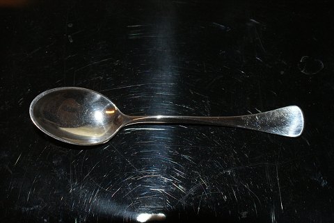 Patricia Silver Coffee Spoon / Teaspoon
W&S Sørensen Horsens silver
Length 11.5 cm.