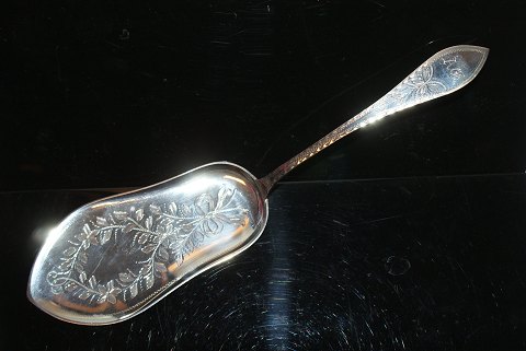 Cake server / Fish Spade Empire Silver
year 1912
Length 23 cm.
With Engraving A.C