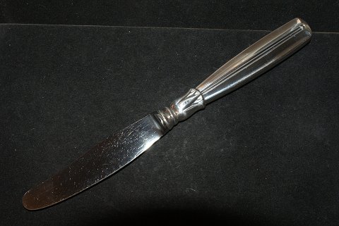 Dinner knife Lotus Silver
W & S Sørensen
Length 22 cm.

