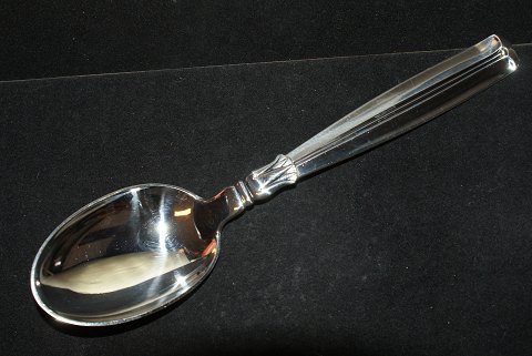 Dinner spoon Lotus Silver
W & S Sørensen
Length 19.5 cm.
