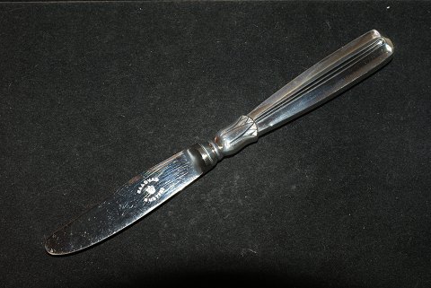 Barnekniv / Frugtkniv Lotus Sølv
W & S Sørensen
Længde 17 cm.
