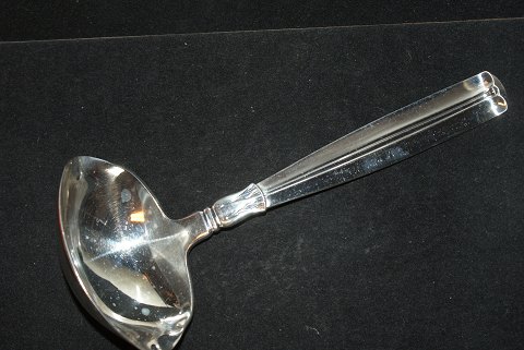 Sauce Ladle Lotus Silver
W & S Sørensen
Length 17 cm.