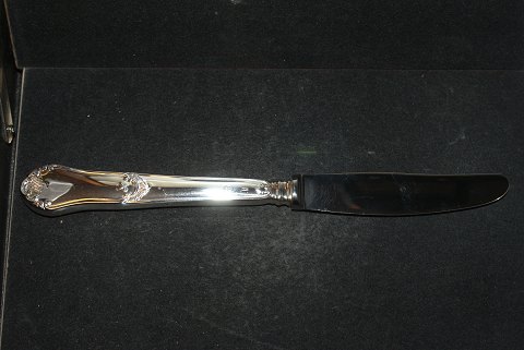Dinner Knife, Rosenholm Danish silver cutlery
Slagelse silver
Length 22,5 cm.