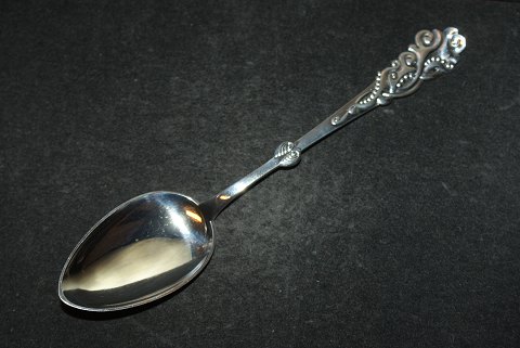 Child spoon / Dessert spoon Tang silver cutlery
Cohr Silver
Length 15.5 cm.