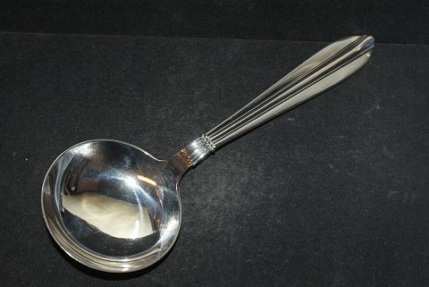 Potato / Serving spoon Tranekjær Danish silver cutlery
Aagaard & Fredericia Silver
Length 19.5 cm.