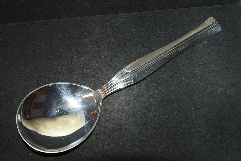Potato / Serving spoon Trelleborg Danish silver cutlery
Slagelse Silver
Length 20 cm.