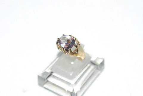 Gold Ladies ring with stones in 14 carat gold
