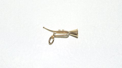 Elegant pendant / charms Trumpet in 14 carat gold