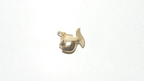 Elegant pendant / charms Fish in 14 carat gold