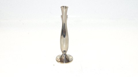 Vase i sølv
Stemplet  Wilkens 835 S 8133 IV Wiwo
