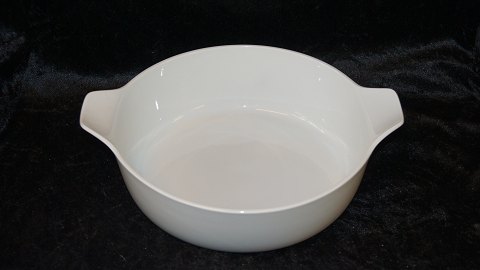 Large bowl with ear #White Koppel, Bing & Grondahl
Design: Henning Koppel.
Deck # 402