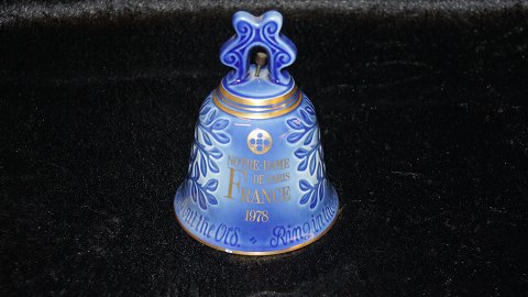 #Christmas bell from Bing & Grondahl Year # 1978
Notre-Dame, Paris, France
Dek nr 9678