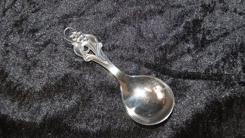 Sugar spoon in silver
Stamped Year. 1936
Length approx. 11 cm