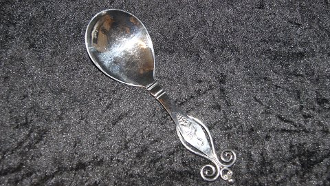 Serveringske sølv
Fra år #1931
Længde 20 cm