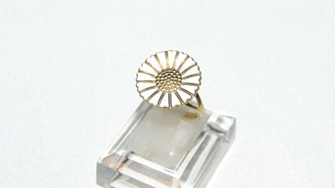 Elegant #Margurit Ring in Silver
Stamped bra 925
Str 52