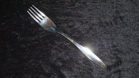 Dinner fork Jeanne Sterling silver
Designed in 1956 by Jeanne Grut and produced by Slagelse Sølvsmedie
A.C. Illum
Length 20 cm.
