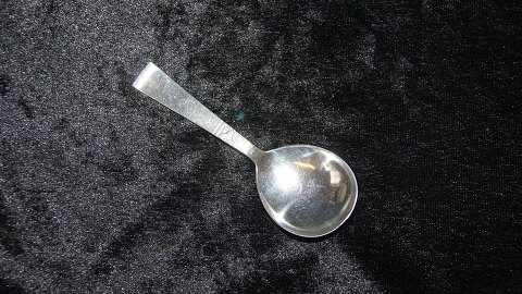 Sukkerske i sølv
Stemplet År. 1935
Længde ca. 11,2 cm