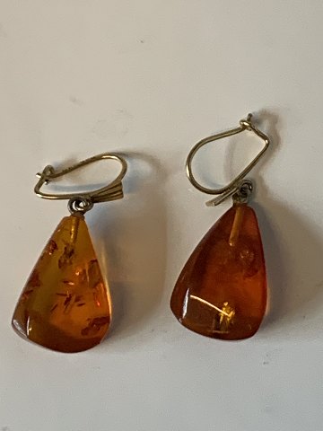 Earrings with Amber 14 carat Gold
Stamped 585
Height 30.89 mm