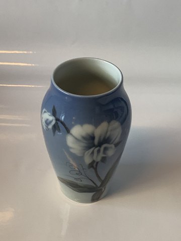 Vase fra Royal copenhagen
Dek nr #2668/#2037
Højde 14,5 cm ca
