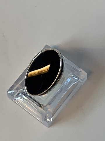 Silver Ladies Ring with Onyx
Stamped FROM 925
Street 54