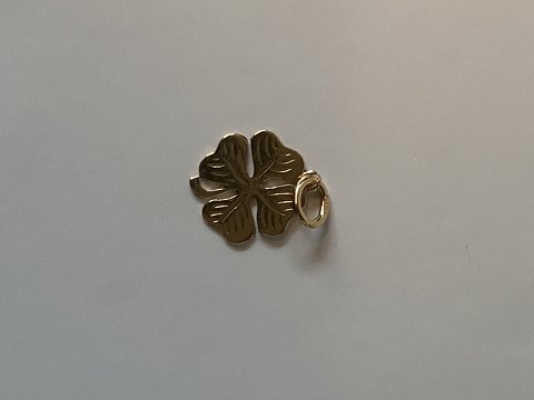 Four-leaf clover in 14 carat gold
Stamped 585
Measures 19.36 mm approx