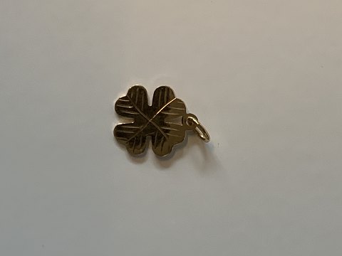 Four-leaf clover in 14 carat gold
Stamped 585
Measures 17.75 mm approx
Thickness 0.52 mm