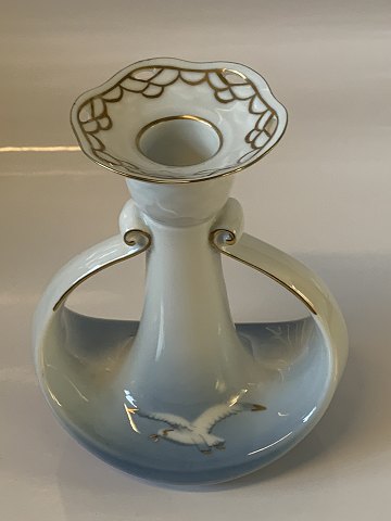 Candlestick Seagull with Gold Bing and Grøndahl
Height 13 cm approx
Deck no #72