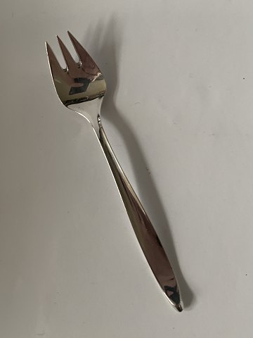 Cake fork Mimosa Sterling silver
Cohr silver
Length 14.5 cm.