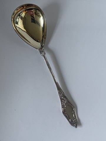 Serving spoon in Silver
Stamped :3 towers P.Hertz
Length 20.6 cm
