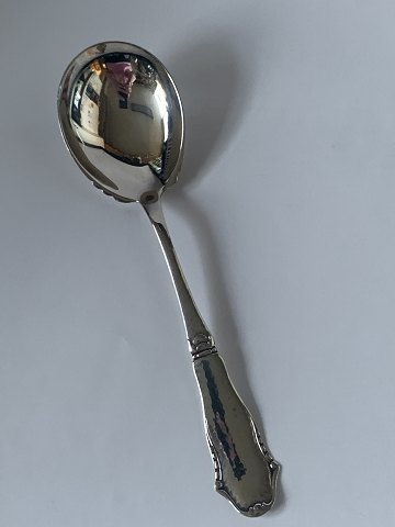 Serving spoon in Silver
Stamped :3 towers -SJ
Produced in the year 1934
Length 17.5 cm