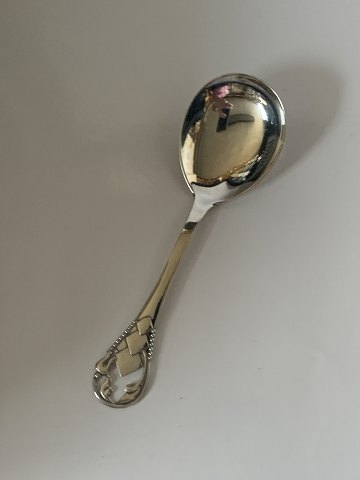 Marmalade spoon in Silver
Length approx. 14.8 cm
Stamped in 1961