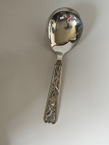 Kartoffelske / Serveringsske i Sølv
Længde ca 23,8 cm
Stemplet År. 1951