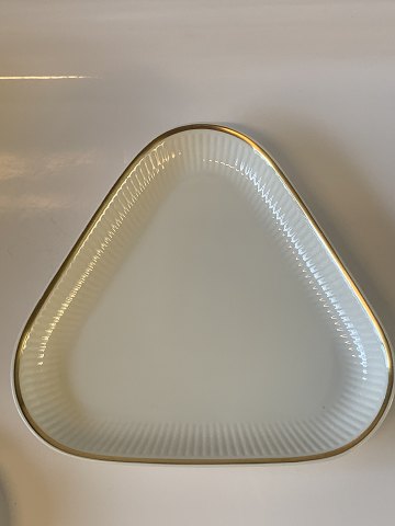 Dish triangular #Tunna Royal Copenhagen
Height 6.3 cm