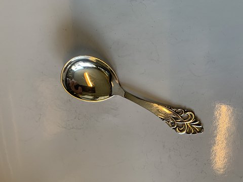 Sugar spoon in Silver
Stamped : 3 towers
Produced Year. 1950 JS
Length approx. 10.6 cm