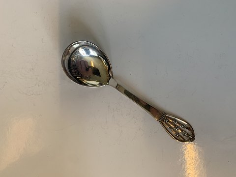 Marmalade spoon in Silver
Stamped : 830S W&SS
Length approx. 13.7 cm
