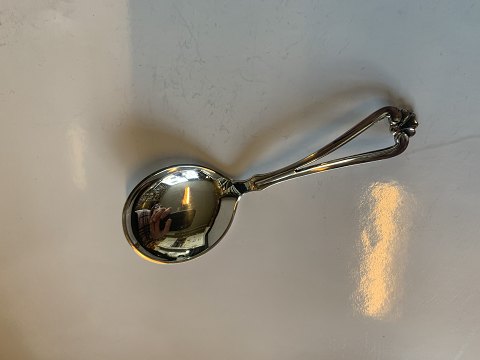 Marmalade spoon in Silver
Stamped : 3 towers
Produced Year. 1956 COHR
Length approx. 12.5 cm