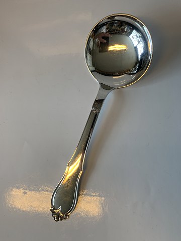 Potato spoon in silver
Stamped 3 towers
Produced Year. 1950 
Length 20.8 cm