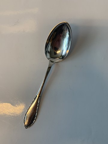 Dessert spoon / Lunch spoon New Perle Series 5900, (Perlekant Cohr) Danish 
silver cutlery
Fredericia silver
Length cm. 17 cm