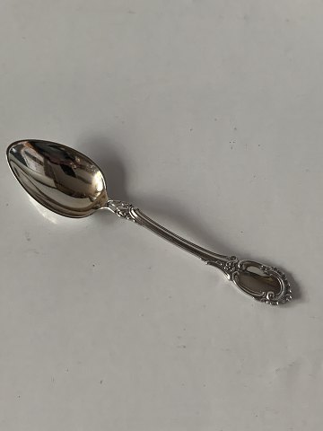 Coffee spoon in silver
Stamped 3 towers
Produced in 1904 SG
Length approx. 10.7 cm