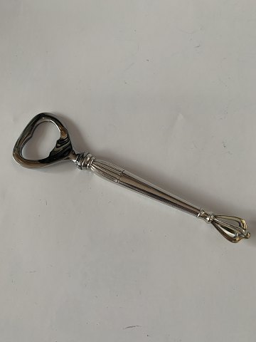 Opener Crown in Silver
Length approx. 13.5 cm
Stamped Sterling W. & S. Sørensen
