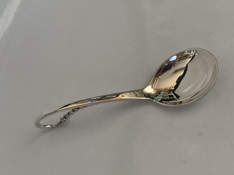 Serving spoon Silver cutlery
Produced in the year 1960
Length 13 cm.