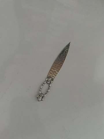 Brevkniv i sølv
Længde ca 11,4 cm
Stemplet. 830s