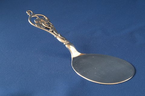 Cake spatula in 3-tower silver, produced in 1954.