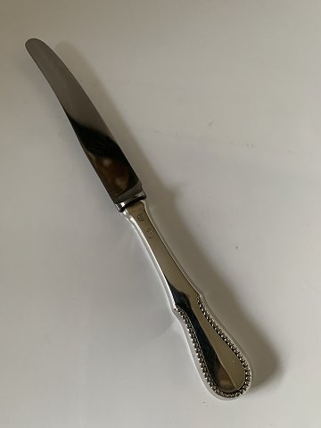 Smørkniv / Børnekniv i sølv
Stemplet 3 tårne CFH
Længde ca 17,2 cm
Produceret i år 1911