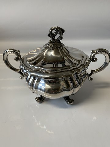 Bonbonnier in 830 silver, with beautiful details and design, J. Paulsen, 1928